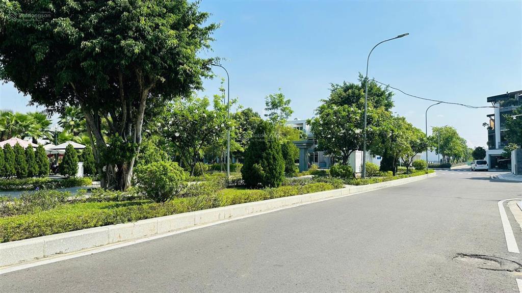 Bán nhà full nội thất  view hồ bơi   công viên lớn gói 8 mỹ gia