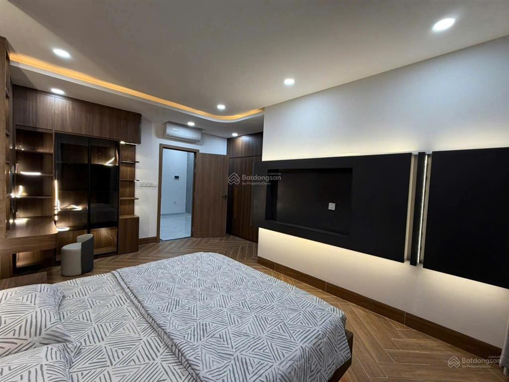 Nhà mới có thang máy
gói 5 mỹ gia, nha trang.