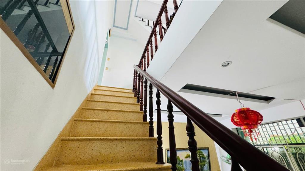 Hạ 700 triệu bán nhanh
nhà 3 tầng hẻm oto đường nguyễn thị minh khai
