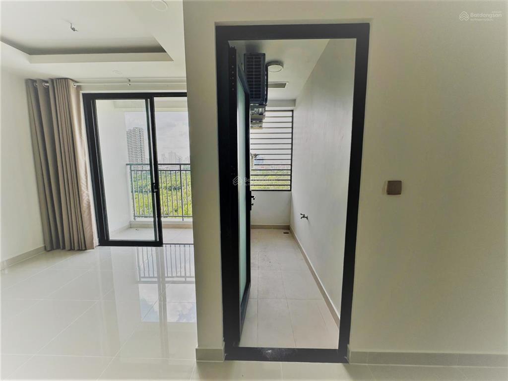 Cho thuê căn hộ q7 boulevard  2pn 1wc  cơ bản  giá 9 triệu