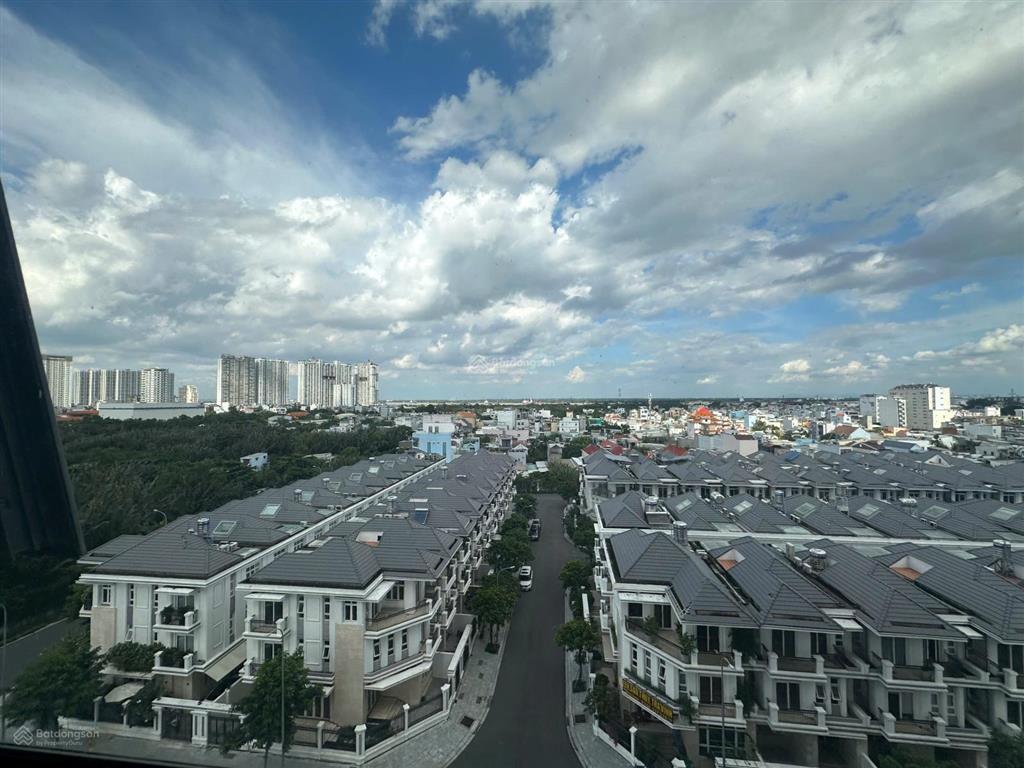 Cho thuê căn hộ q7 boulevard  2pn 1wc  cơ bản  giá 9 triệu