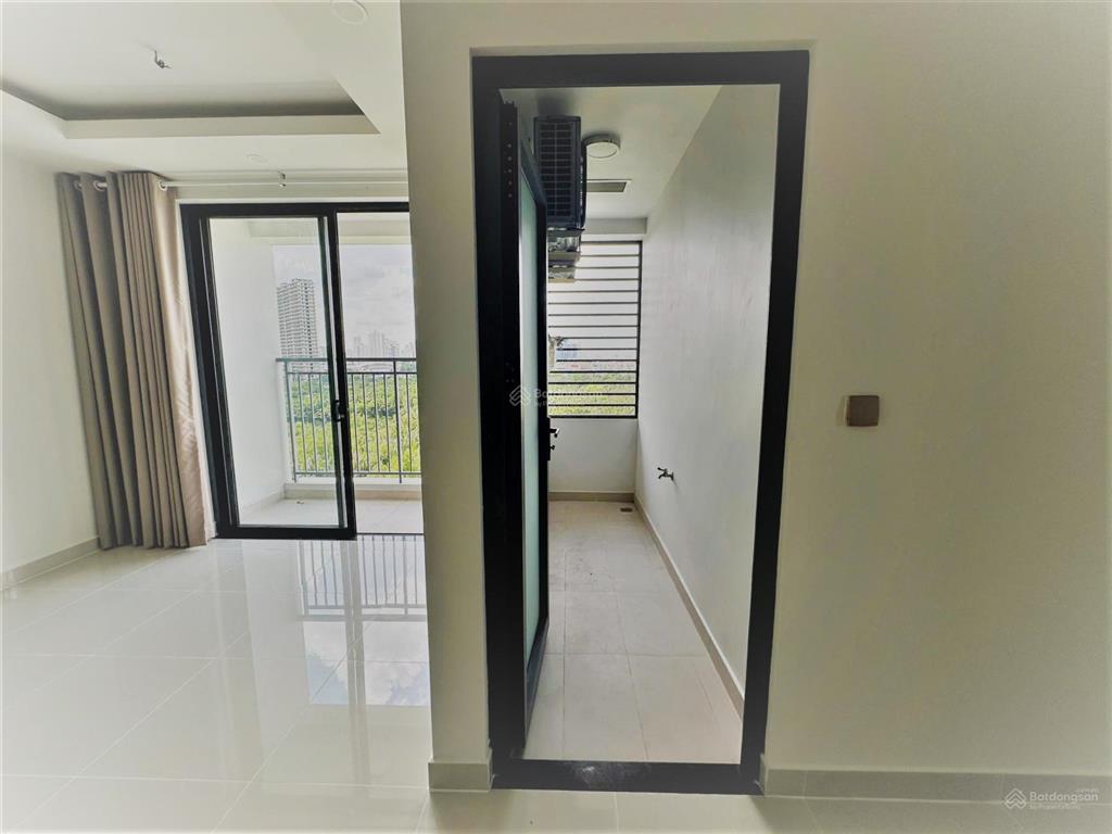 Cần bán gấp q7 boulevard, 2pn 2wc, 70m2, căn góc, full nội thất, 3,750 tỷ (97% đã vat)
