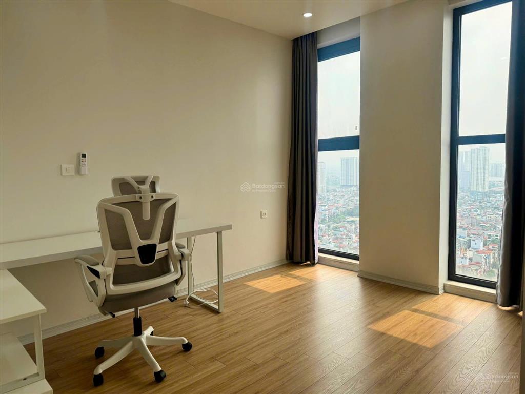 Chính chủ em cần bán căn hộ b10 62m2 2n1wc thiên niên kỷ giá 5 tỷ