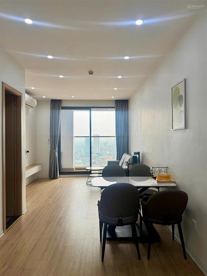 Chính chủ em cần bán căn hộ b10 62m2 2n1wc thiên niên kỷ giá 5 tỷ