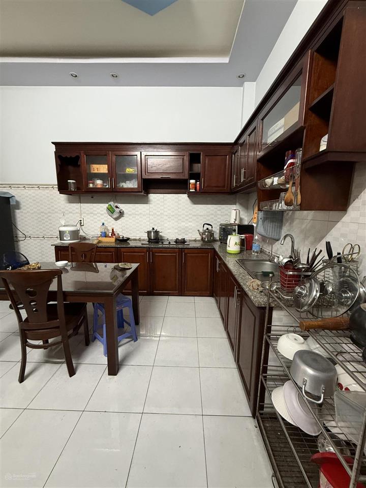 Bán nhà hẻm 8m, ô tô thông, đường 8, liên khu 5  6 bình tân,79m2(4.2x19) 3 tầng,sân thượng,ko qh