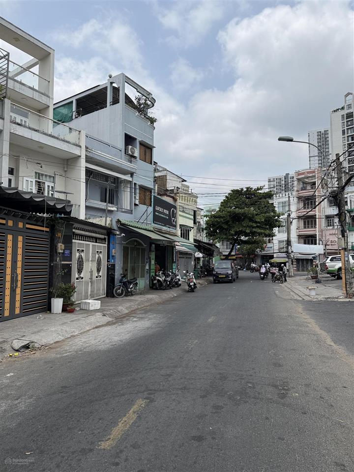 Bán nhà mặt tiền đường số, bình phú, quận 6, ngay mega market, 69m2(4x17.5m) 4 tầng, sân thượng đẹp