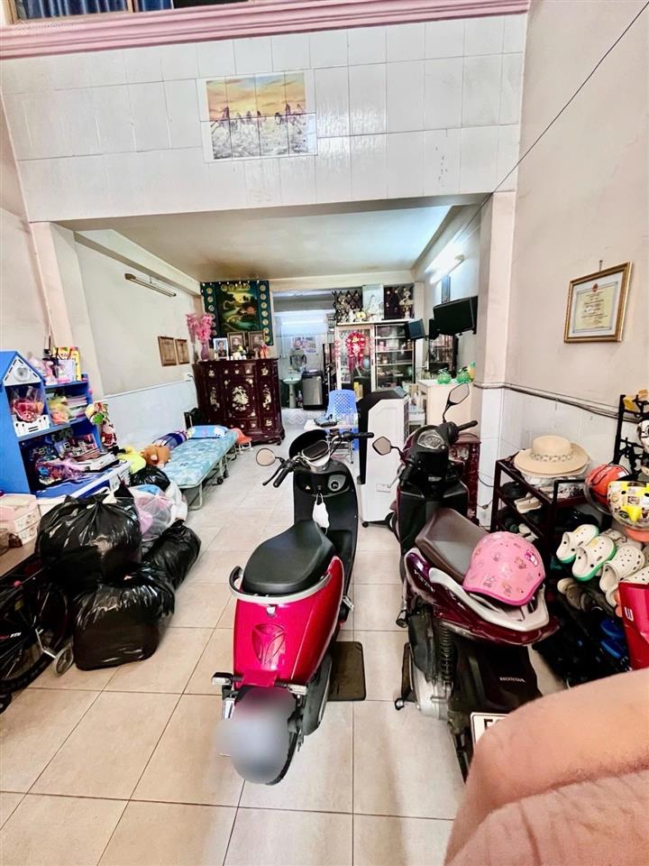 Bán nhà đường 3/2, lý thái tổ quận 10, ngay vạn hạnh mall, 43.5m2 4 tầng, sân thượng, nhỉnh 6t
