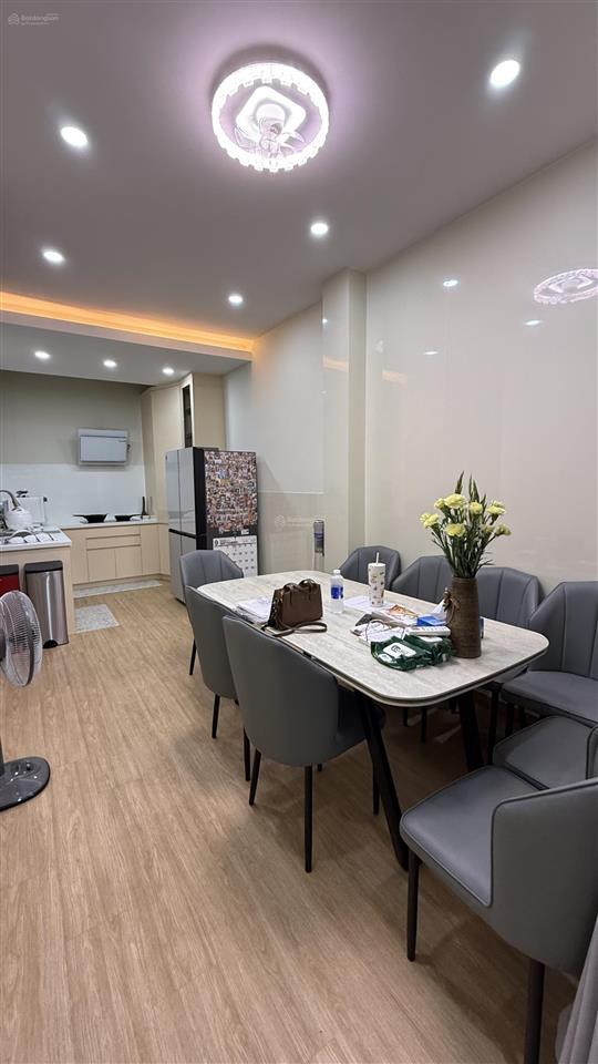 Bán nhà hẻm xe tải 10m, đoàn văn bơ  vĩnh khánh, q4, 66m2, 4 tầng, sân thượng, ko lg, tặng full nt