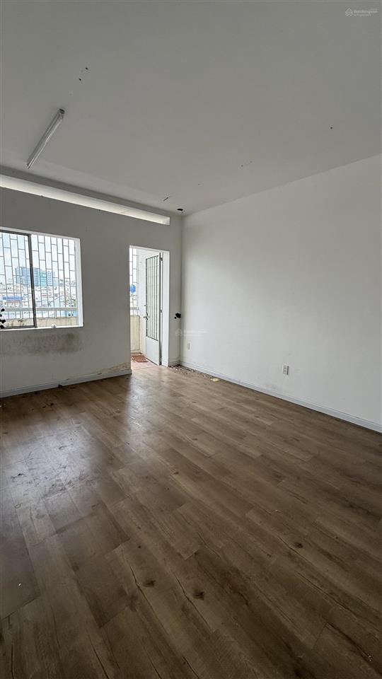 Bán căn góc chung cư phan xích long, ngay bv hoàn mỹ, phú nhuận, 56m2, 2pn, ban công, có thang máy