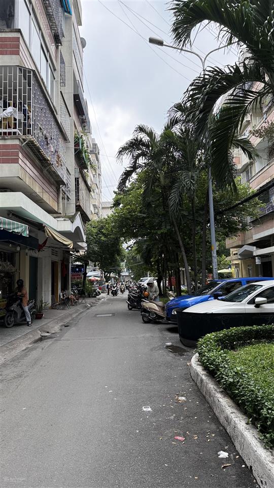 Bán căn góc chung cư phan xích long, ngay bv hoàn mỹ, phú nhuận, 56m2, 2pn, ban công, có thang máy