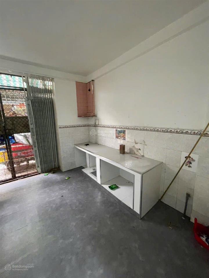 Bán chung cư tầng trệt  mặt tiền mạc thiên tích, ngay đh y dược quận 5, 85m2, 2 tầng đúc, sổ riêng