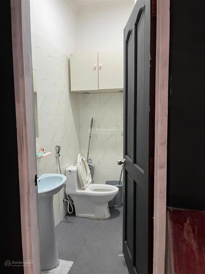 Cho thuê vp 58m2, 106 trần hưng đạo, q1, 13tr/tháng