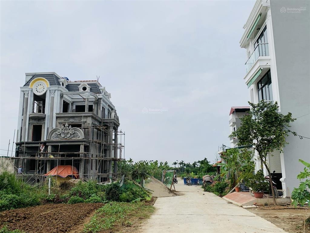 Bán đất dịch vụ lại yên  lô góc 76m2  2 mặt tiền