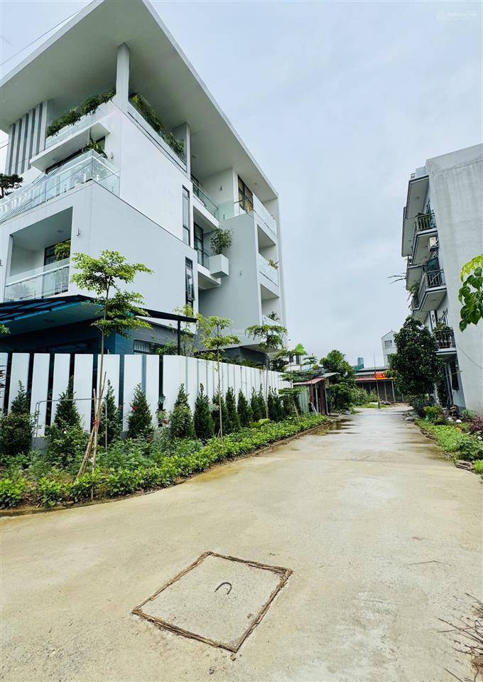 Bán đất dịch vụ lại yên  lô góc 76m2  2 mặt tiền
