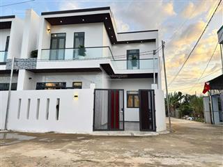 Bán nhà diên toàn 2 mặt tiền thoáng mát gần khu tđc. nhà mới bàn giao hoàn thiện giá bán 2tỷ790tr