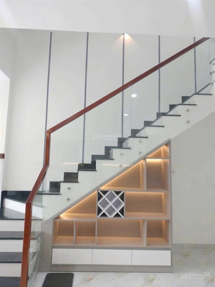 Bán nhà đẹp 2 mặt tiền, 1 trệt 2 lầu lô góc tại vĩnh ngọc, phường tây nha trang