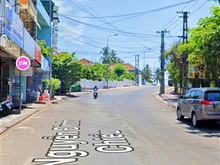 Bán nhà góc 2 mặt tiền  nguyễn đình chiểu  cách biển hòn chồng 300m