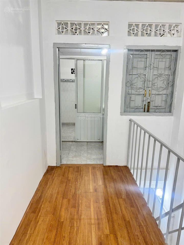 Bán nhà 1 trệt 1 lầu đường ô tô ngay tttp nha trang. dt 35.13m2