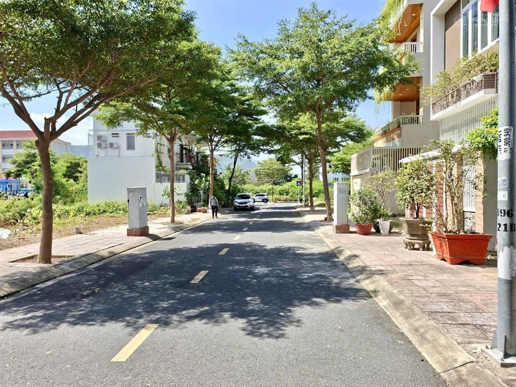 Cần bán lô đất kđt mipeco nha trang, diện tích 90m2