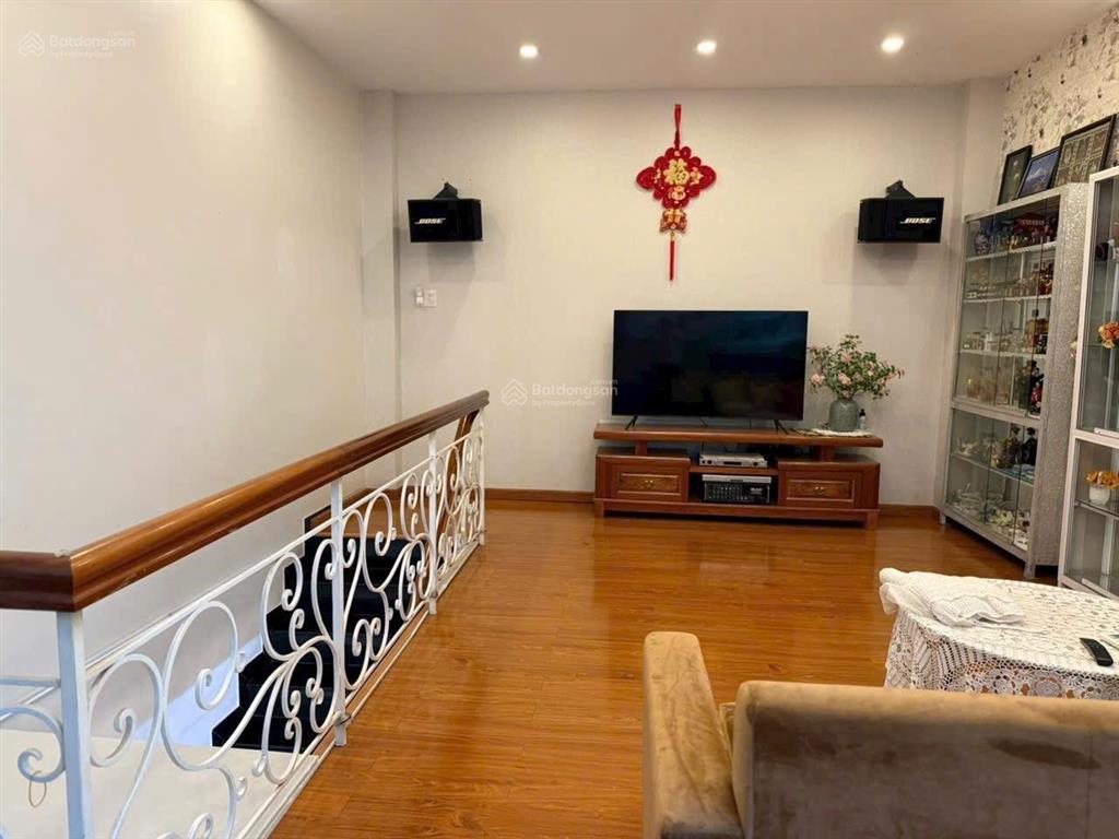 Bán nhanh nhà mặt tiền đường trần bình trọng tttp nha trang  5pn 6wc