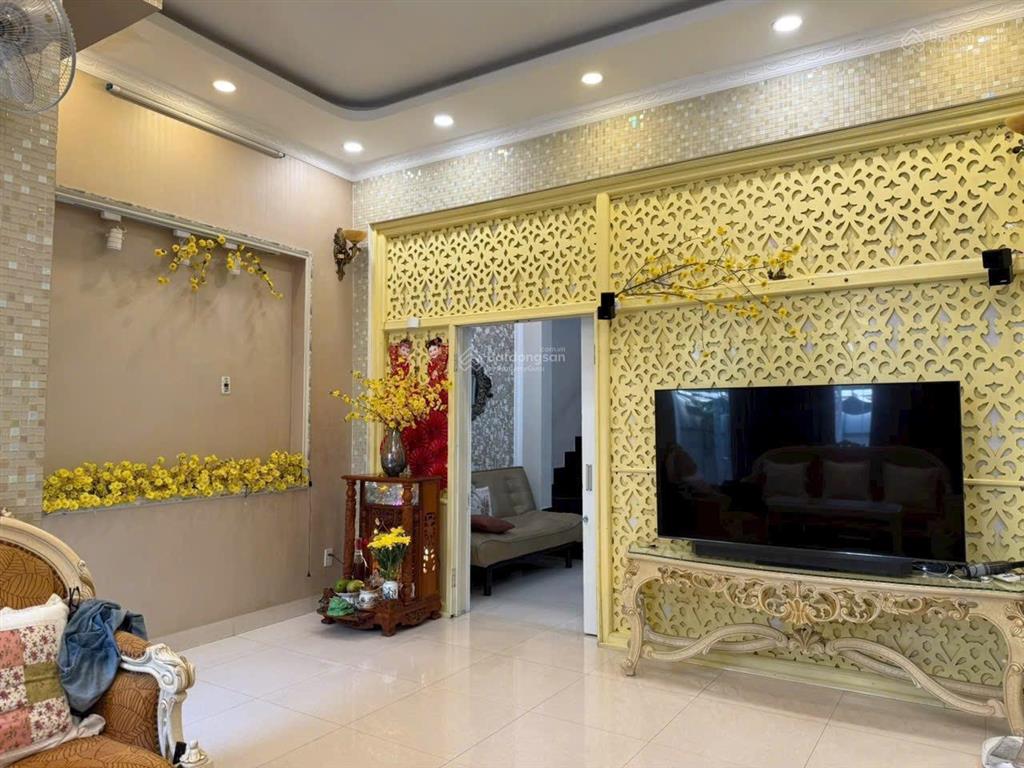 Bán nhanh nhà mặt tiền đường trần bình trọng tttp nha trang  5pn 6wc