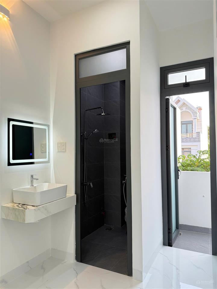 Bán nhà 2 tầng 3pn  2wc, diện tích 60m2, vĩnh trung, nha trang
