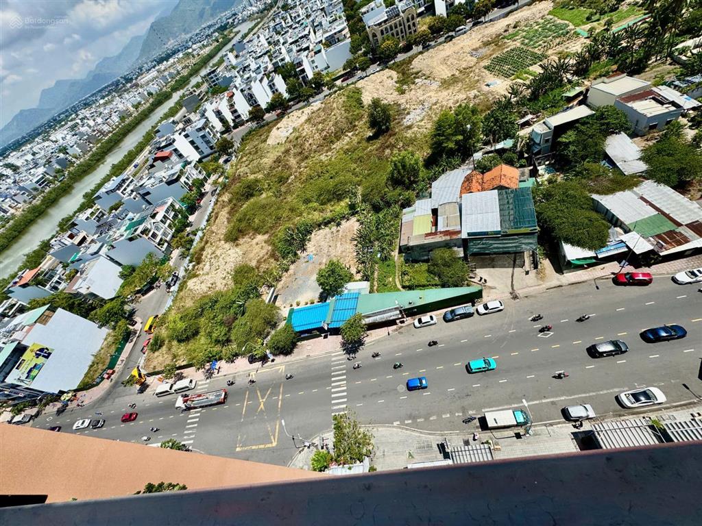 Bán căn góc 3 phòng ngủ ct2 phước hải nha trang. diện tích 88m2.