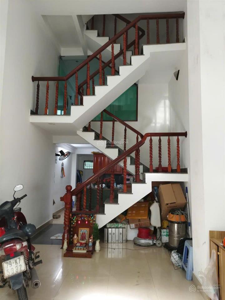 Nhà đẹp  hẻm trần phú ( vĩnh nguyên ) nha trang  cách trần phú 100m