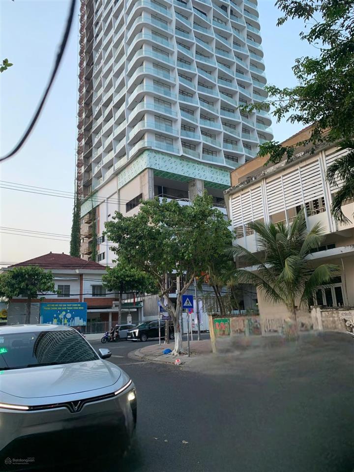 Cho thuê nhà 3 tầng mặt tiền trần văn ơn nha trang (cách biển 100m) giá thuê 22 triệu/tháng