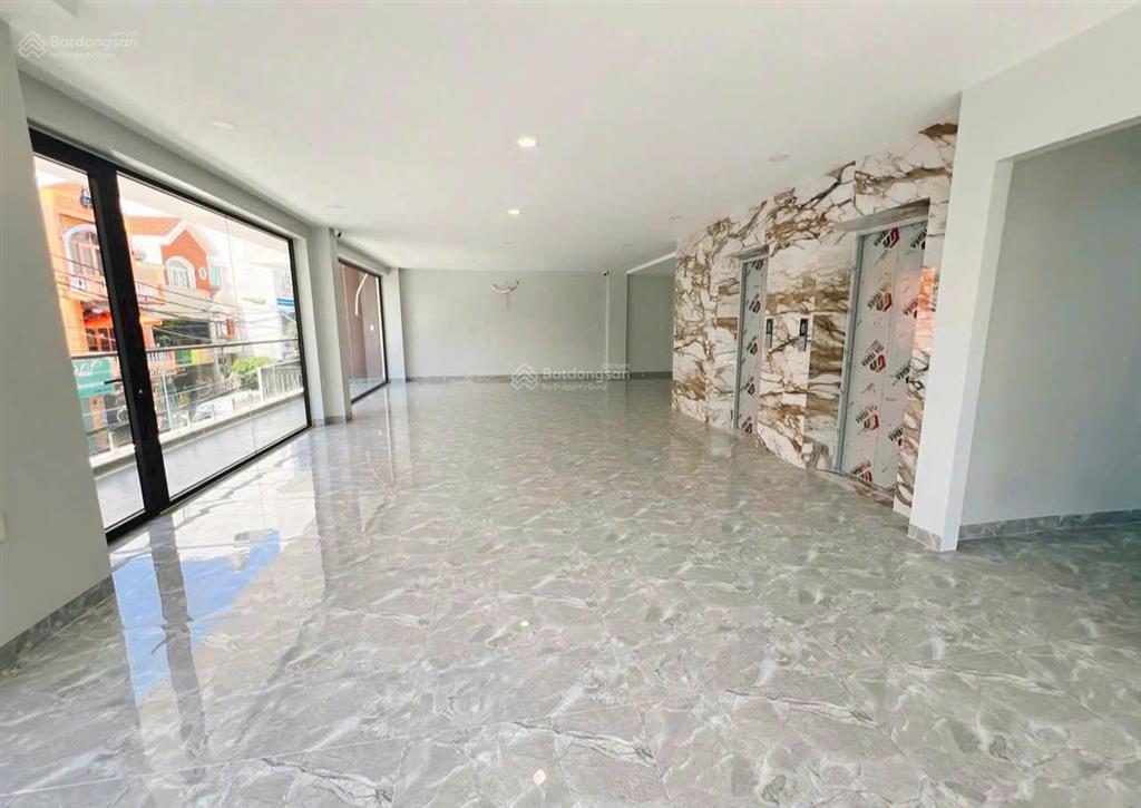 Cho thuê tòa nhà 6 tầng góc 2 mặt tiền võ trứ + ngô đức kế  nha trang .