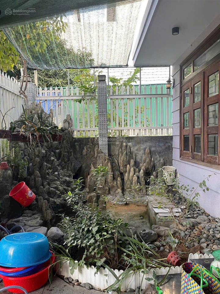 Cần tiền bán nhanh  nhà mặt tiền nguyễn tất thành 3pn, 2wc  hòn rớ 2 hướng về sông.