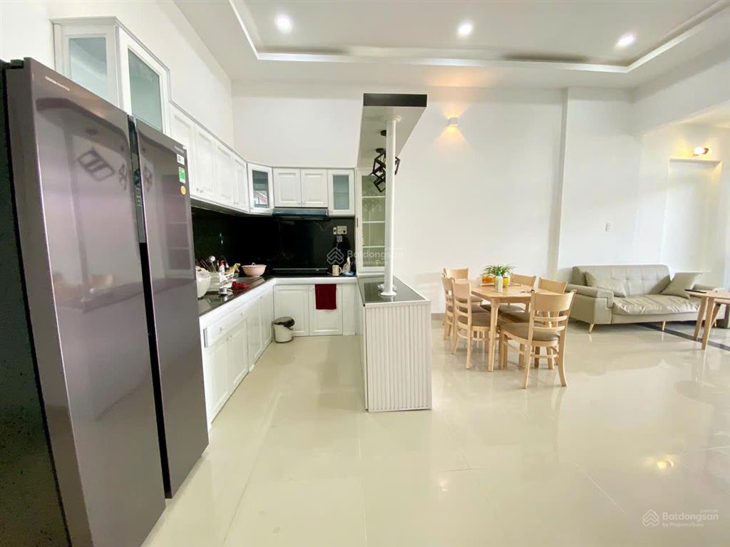Bán nhà mới full nội thất mặt tiền xóm cốm  141,7m để lại full nội thất  giá chỉ còn 2,95 tỷ