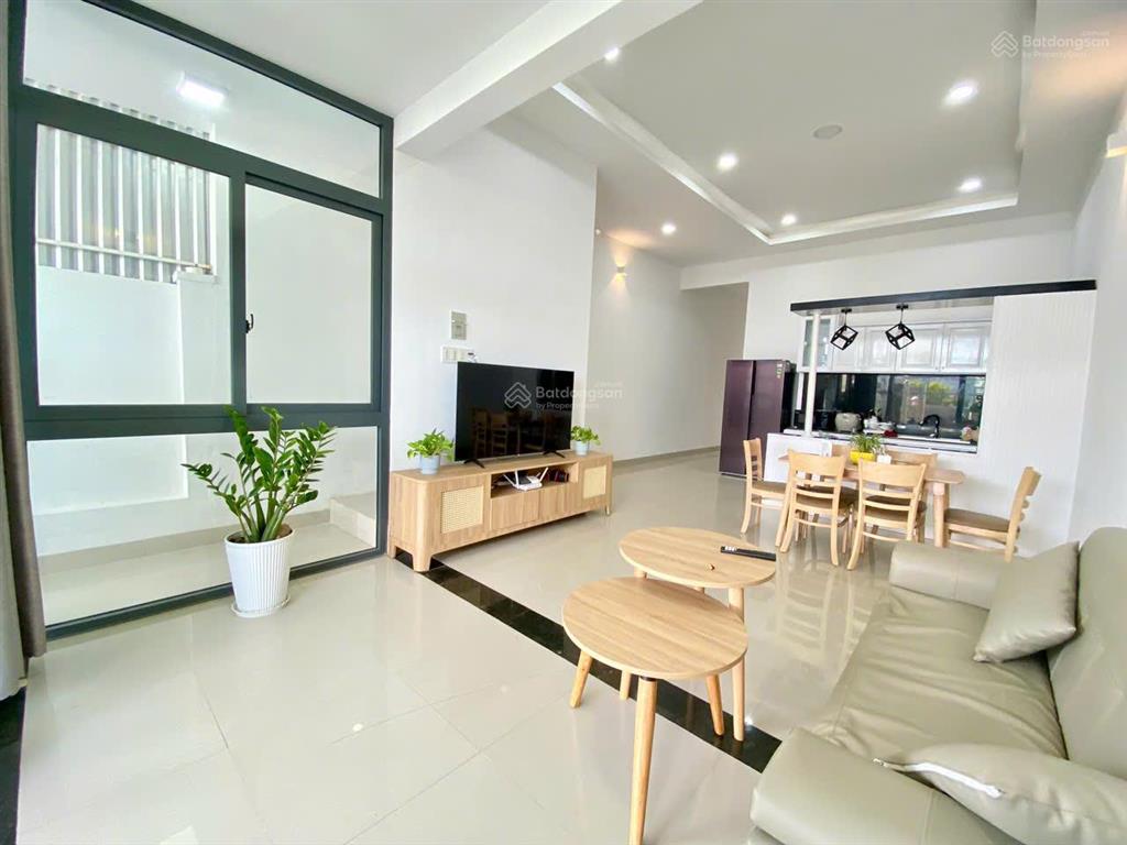 Bán nhà mới full nội thất mặt tiền xóm cốm  141,7m để lại full nội thất  giá chỉ còn 2,95 tỷ