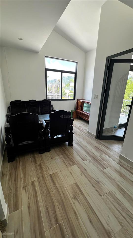 Cho thuê biệt thự khu đô thị phước long, diện tích 160m2