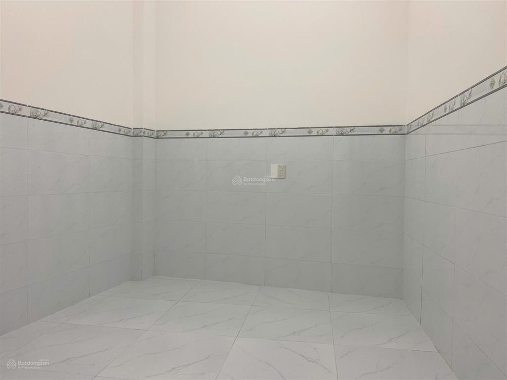 Bán căn góc 3 tầng ô tô vào tận nhà, cạnh bên tđc ngọc hiệp  giá chỉ 5 tỷ 400 triệu