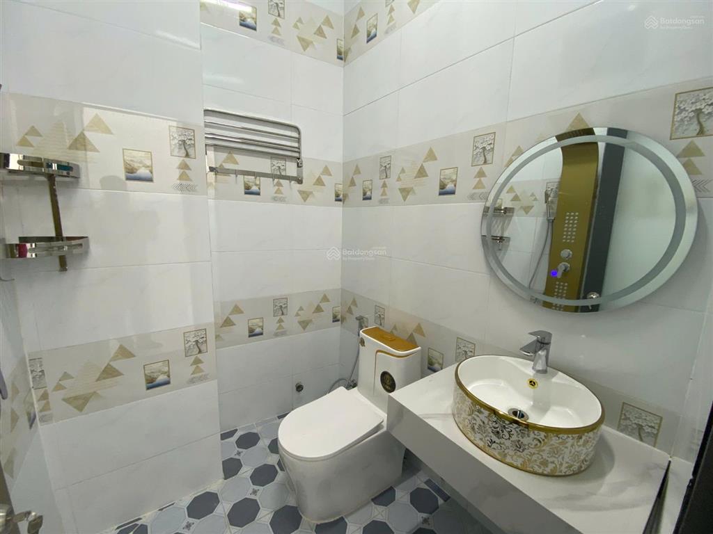 Bán căn góc 3 tầng ô tô vào tận nhà, cạnh bên tđc ngọc hiệp  giá chỉ 5 tỷ 400 triệu
