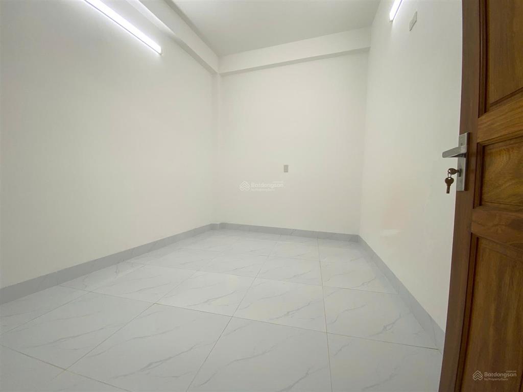 Bán căn góc 3 tầng ô tô vào tận nhà, cạnh bên tđc ngọc hiệp  giá chỉ 5 tỷ 400 triệu
