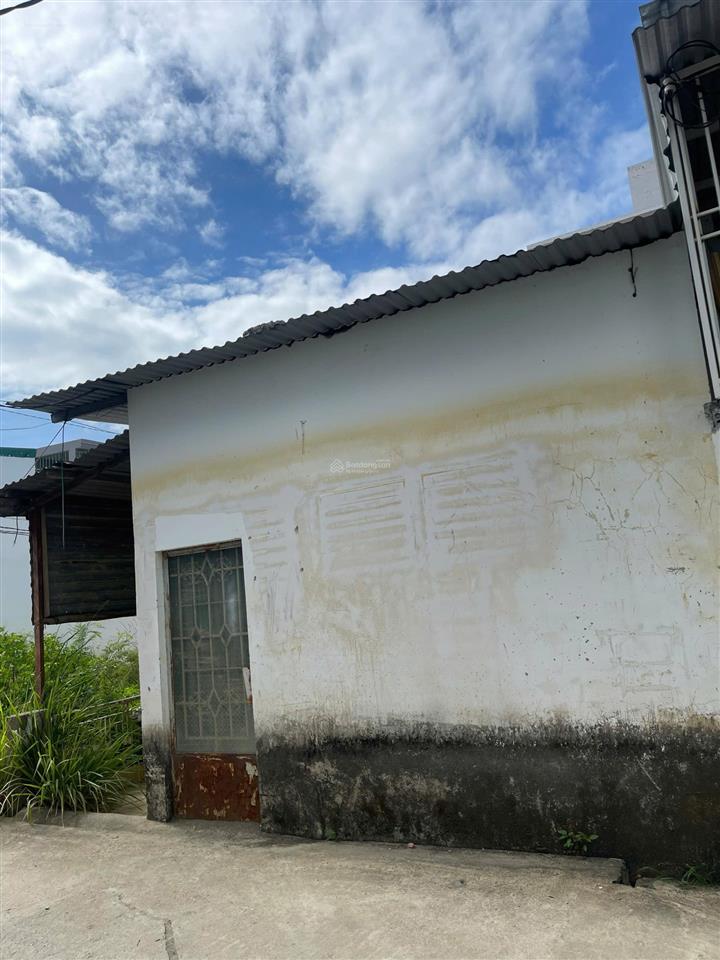 Bán lô đất hẻm miếu bà giá chỉ 1,55 tỷ diện tích 81,2 m² hướng tây bắc