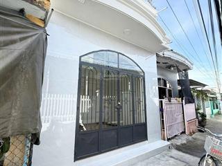 Bán nhà hẻm đường phước long tp nha trang  hạ kịch sàn chỉ 2tỷ050
