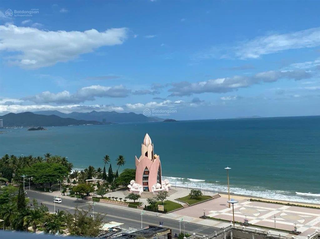 Bán căn hộ panorama view trực diện biển cực đẹp tầng 32