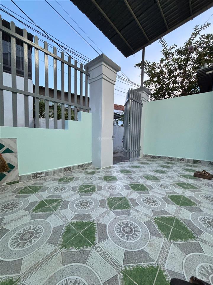 Cho thuê nhà 1 trệt 1 lững ngay chợ ga  vĩnh thạnh  diện tích 96,8m2