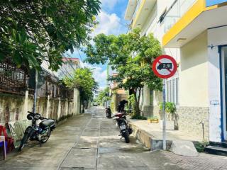 Chủ gửi bán nhà 2 tầng hẻm 23/10  gần siêu thị lotte mart  diện tích 89m² (ngang 5m)