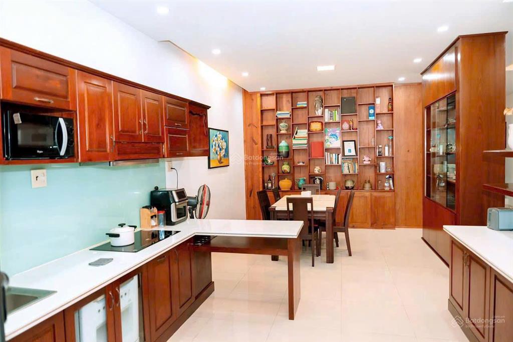 Cho thuê biệt thự tttp nha trang (phước hòa) 5 pn, 3 wc, 1 phòng bbq, full nội thất