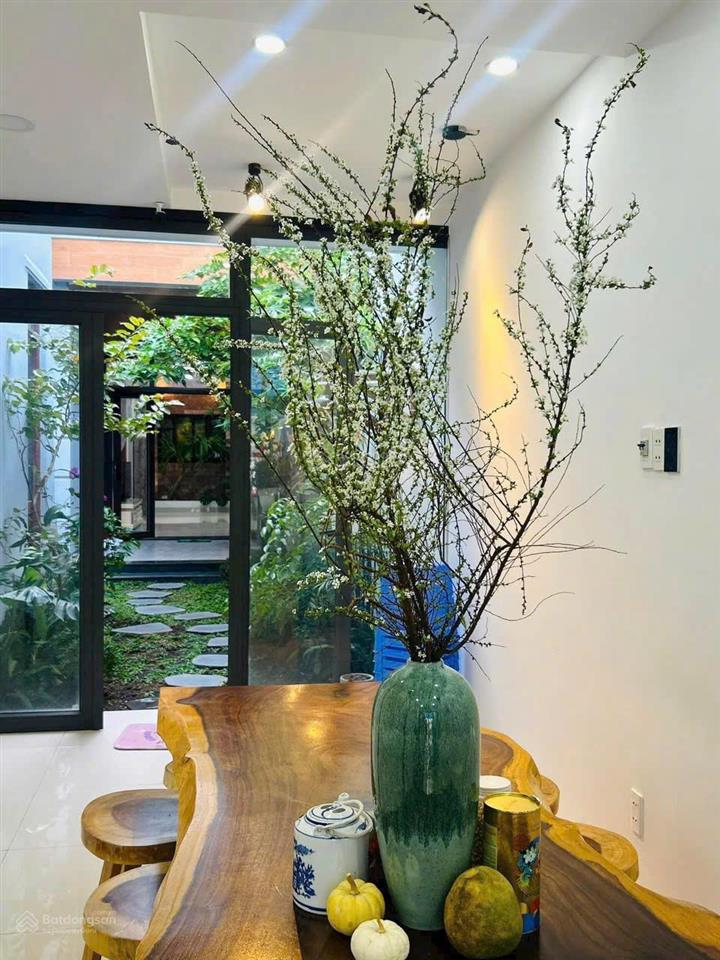 Cho thuê biệt thự tttp nha trang (phước hòa) 5 pn, 3 wc, 1 phòng bbq, full nội thất