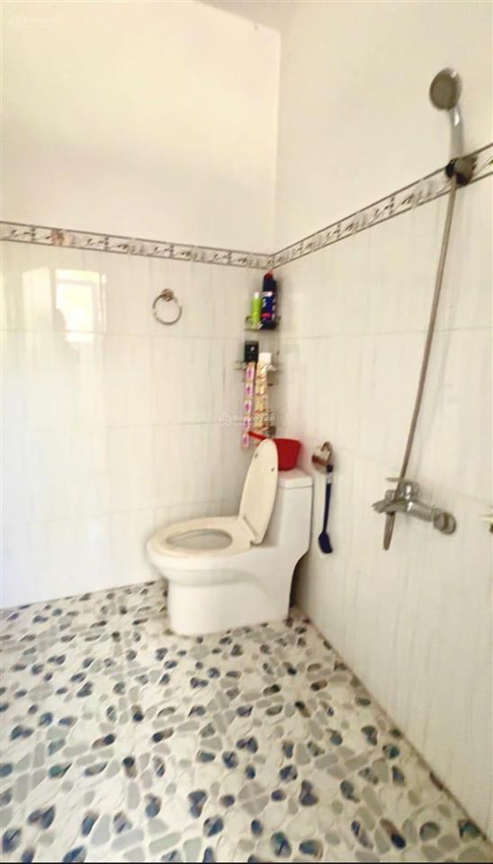 Cho thuê nhà cấp 4 gần chợ ga vĩnh thạnh 5,5 triệu