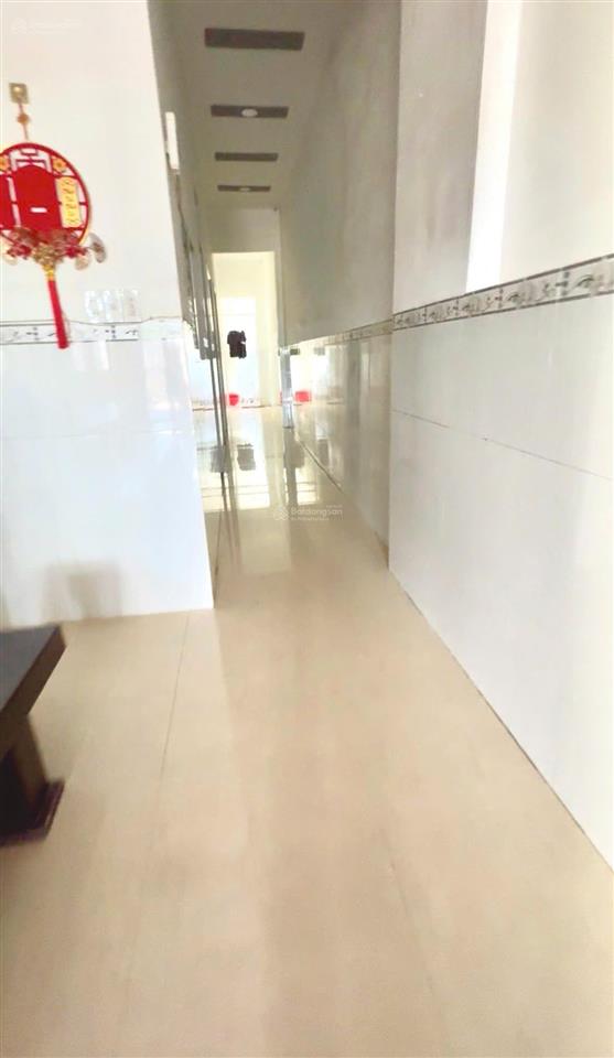 Cho thuê nhà cấp 4 gần chợ ga vĩnh thạnh 5,5 triệu