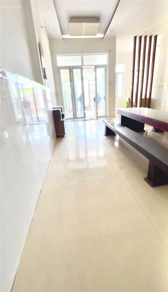 Cho thuê nhà cấp 4 gần chợ ga vĩnh thạnh 5,5 triệu