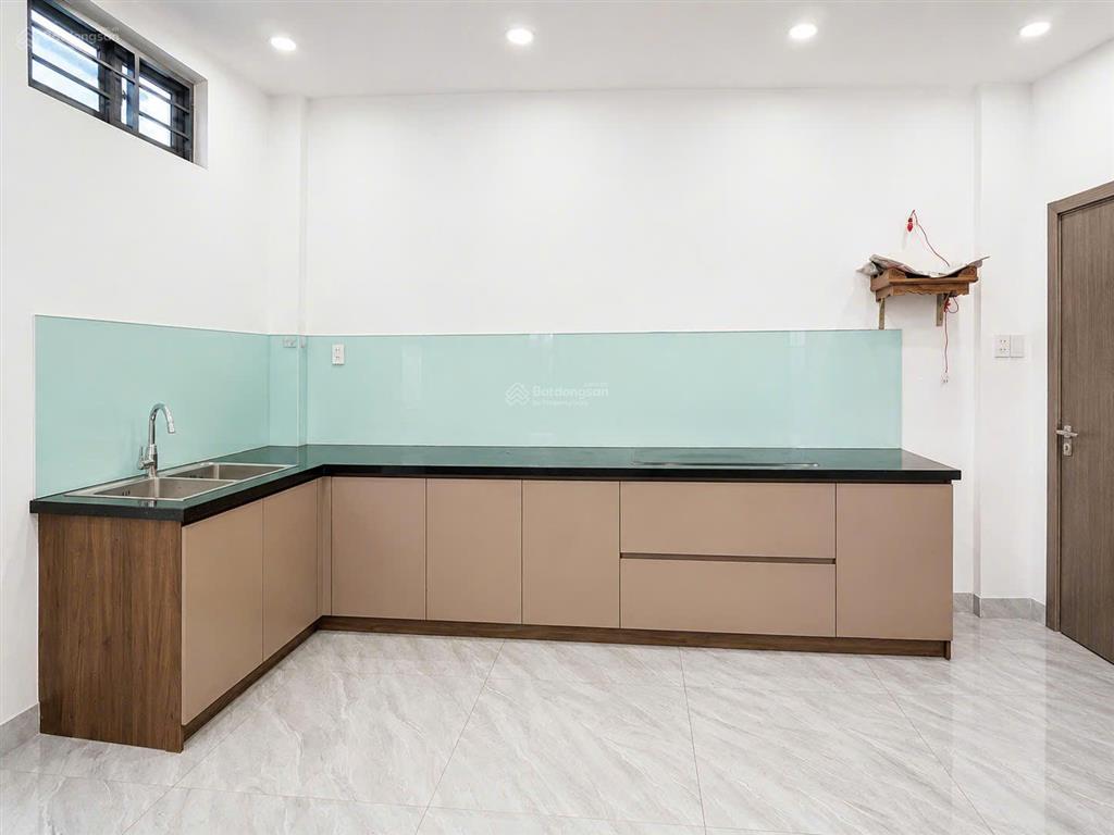 Cho thuê nhà 2 tầng, đường lương định của tp nha trang ngay cầu bà vệ. giá 12 triệu/tháng