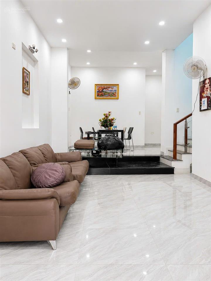 Cho thuê nhà 2 tầng, đường lương định của tp nha trang ngay cầu bà vệ. giá 12 triệu/tháng