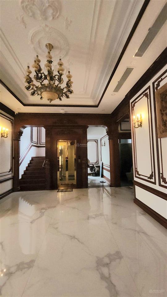 Bán biệt thự tân cổ điển 4 tầng gần biển nha trang 300m² đất 800m² sàn full nội thất cao cấp